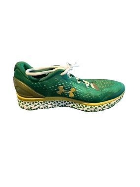 Notre Dame Fighting Irish Under Armour performance shoe. Women’s size 8